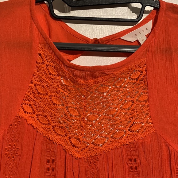 Adiva Orange Lace Keyhole Back Peasant Top - Picture 3 of 9